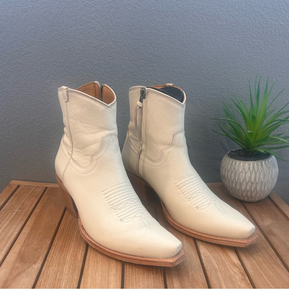 Tecovas "The Daisy Booties" in Bone - Picture 7 of 11